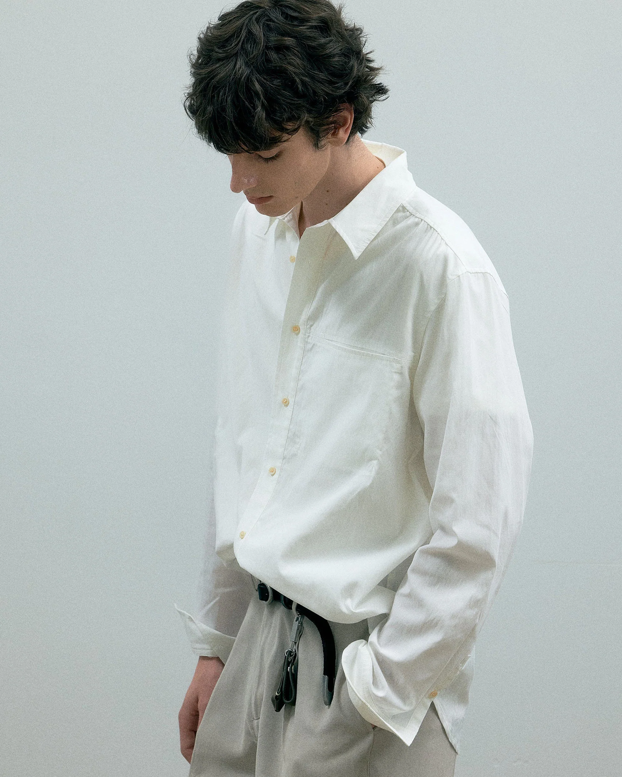 011 - Curator Basic Shirt - Image 4