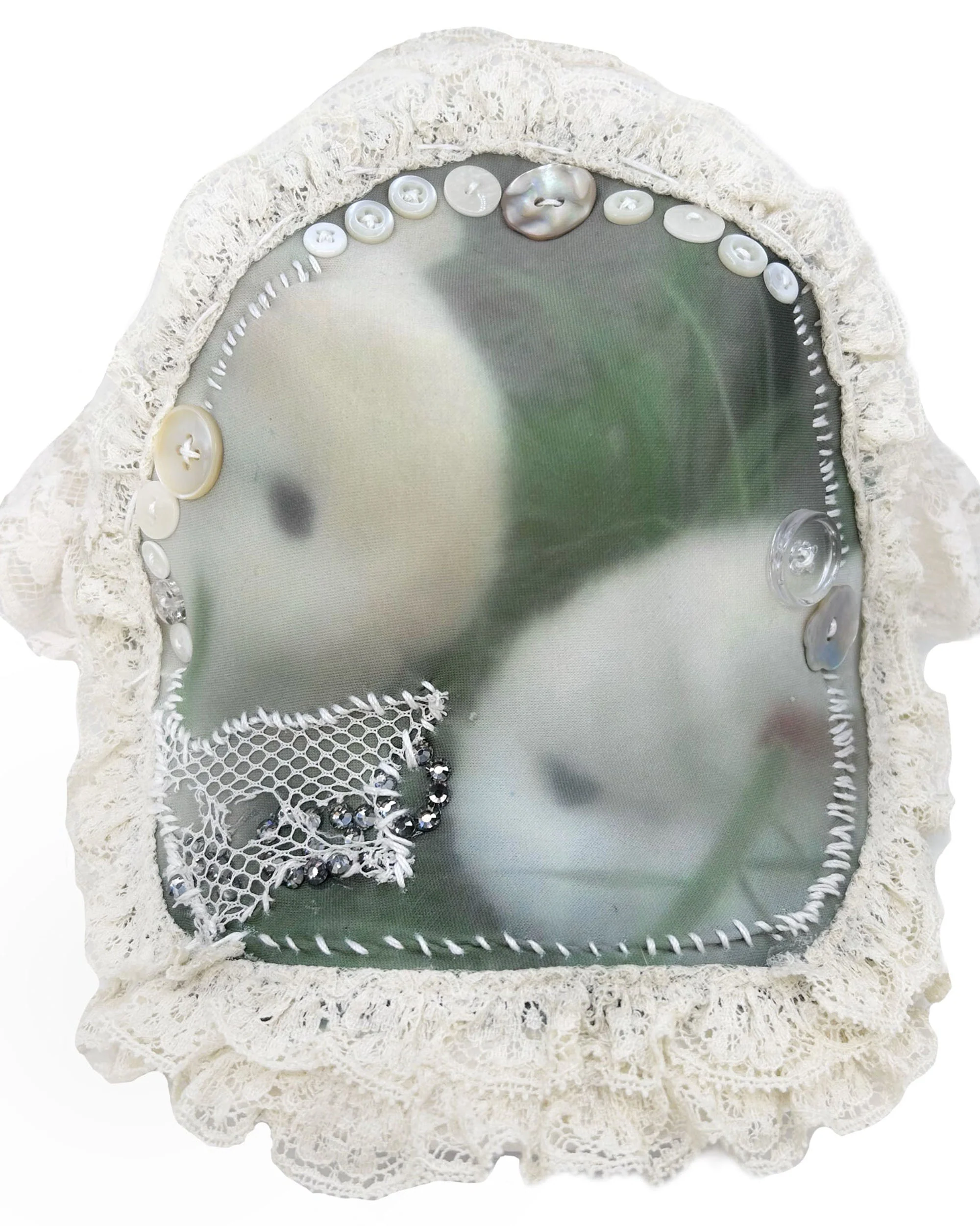 BEST FRIENDS - Image 2