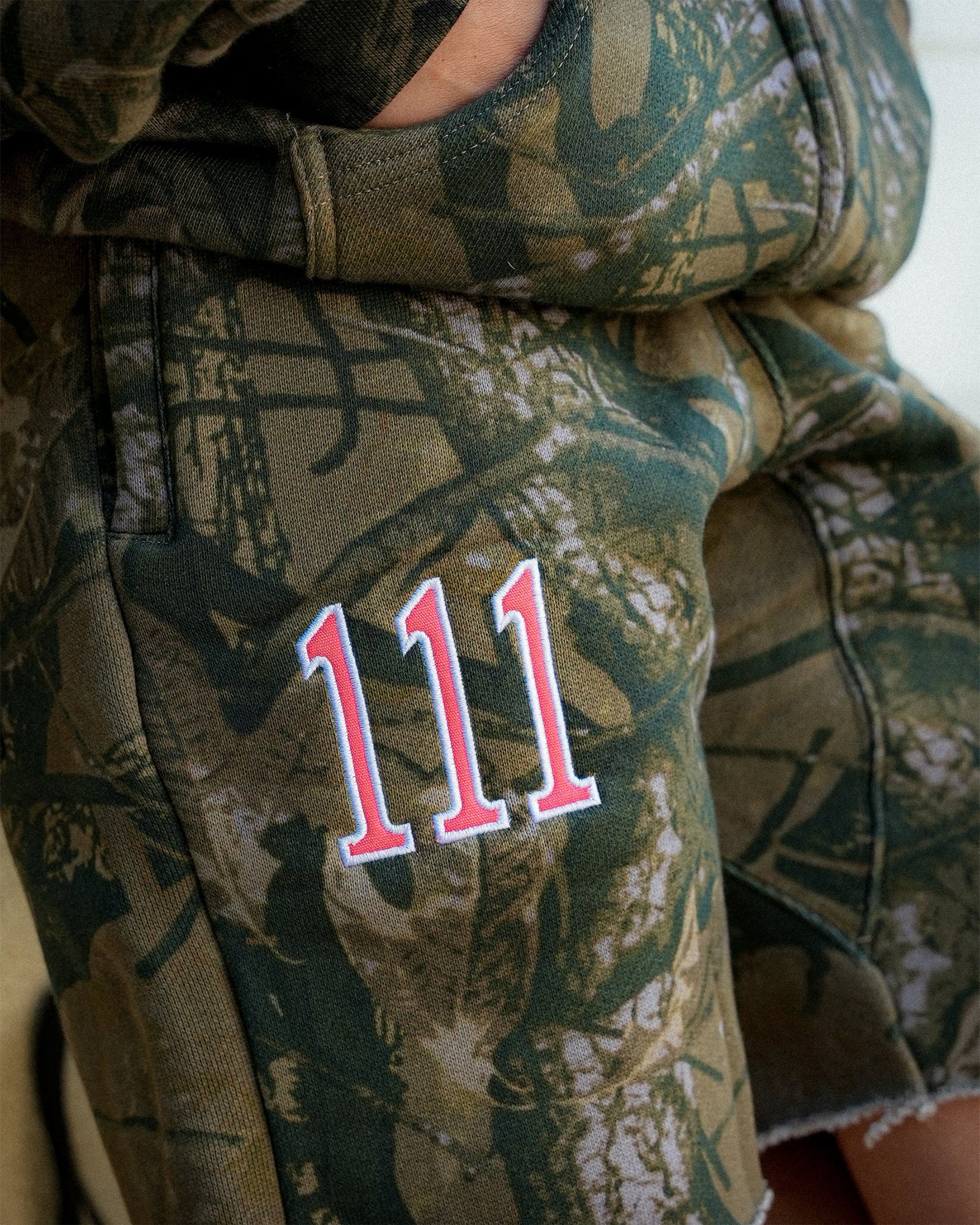 CAMO 111 SHORTS - PINK - Image 3