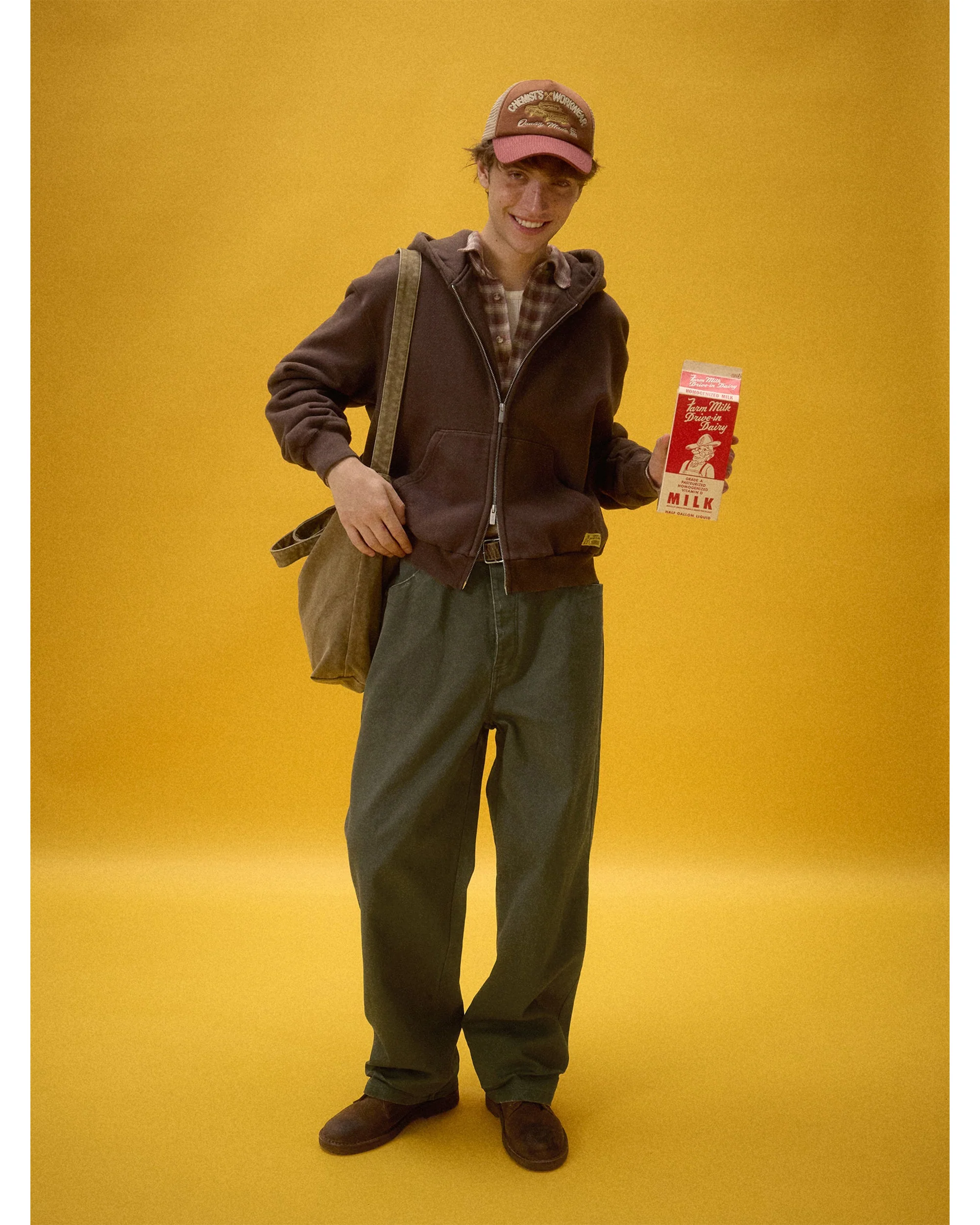"Chemistās Workwear" Vintage Zip-Up Hoodie - Image 3