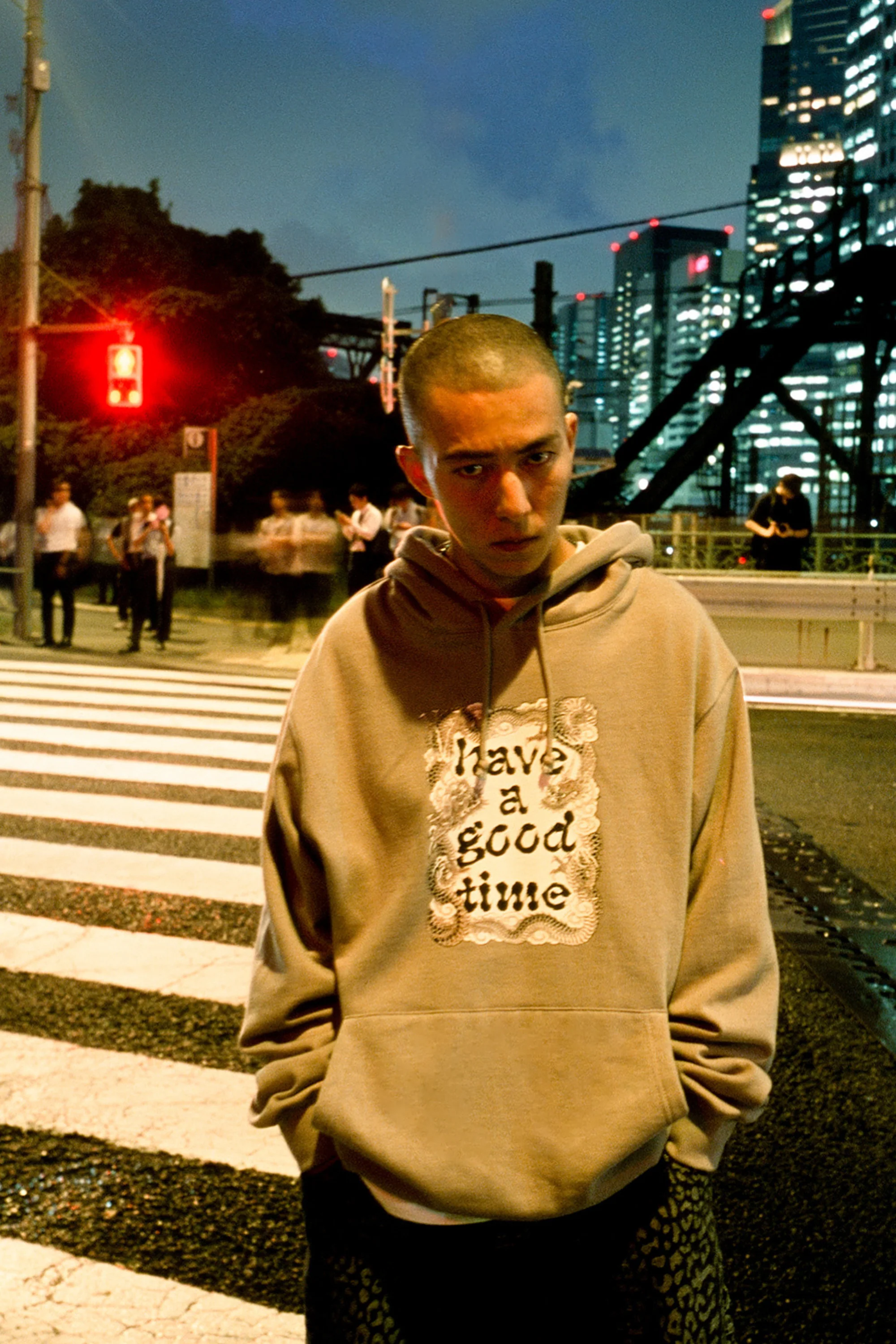 DRAGON FRAME PULLOVER HOODIE FL - GREIGE - Image 4