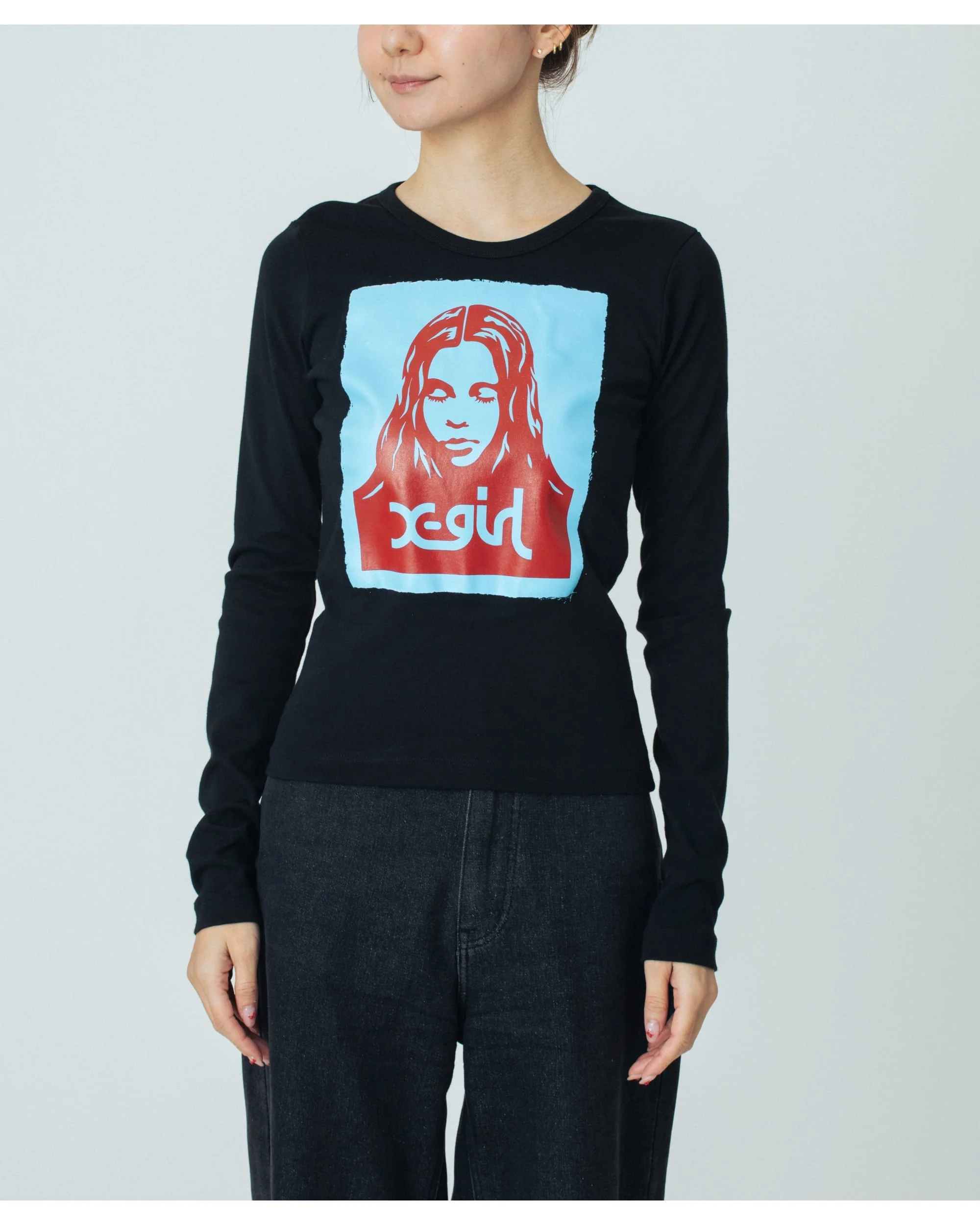 FACE POSTER L/S FITTED TEE - Image 13