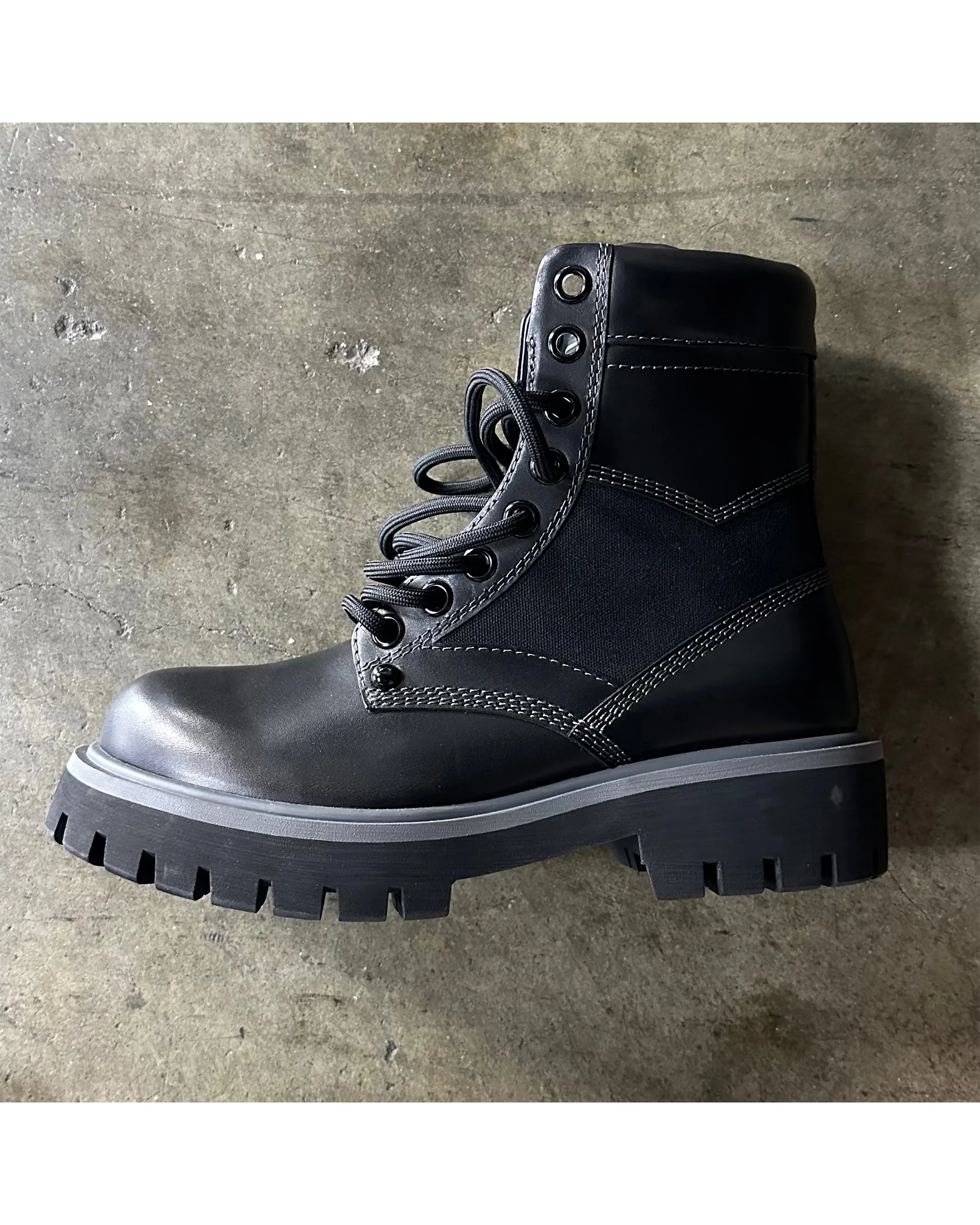 Genesis Boot - Image 8