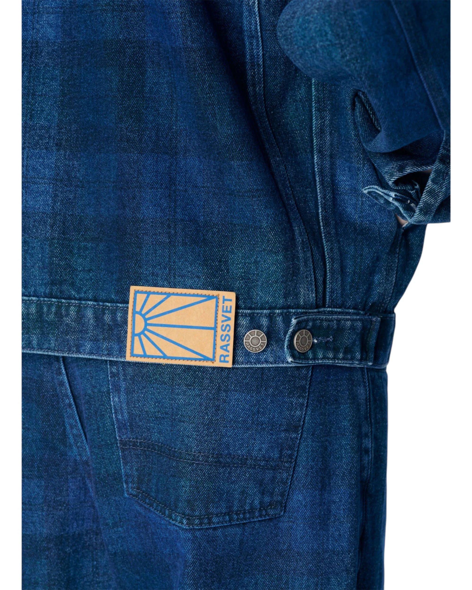 MEN ALLOVER PRINTED DENIM JACKET WOVEN - Image 4