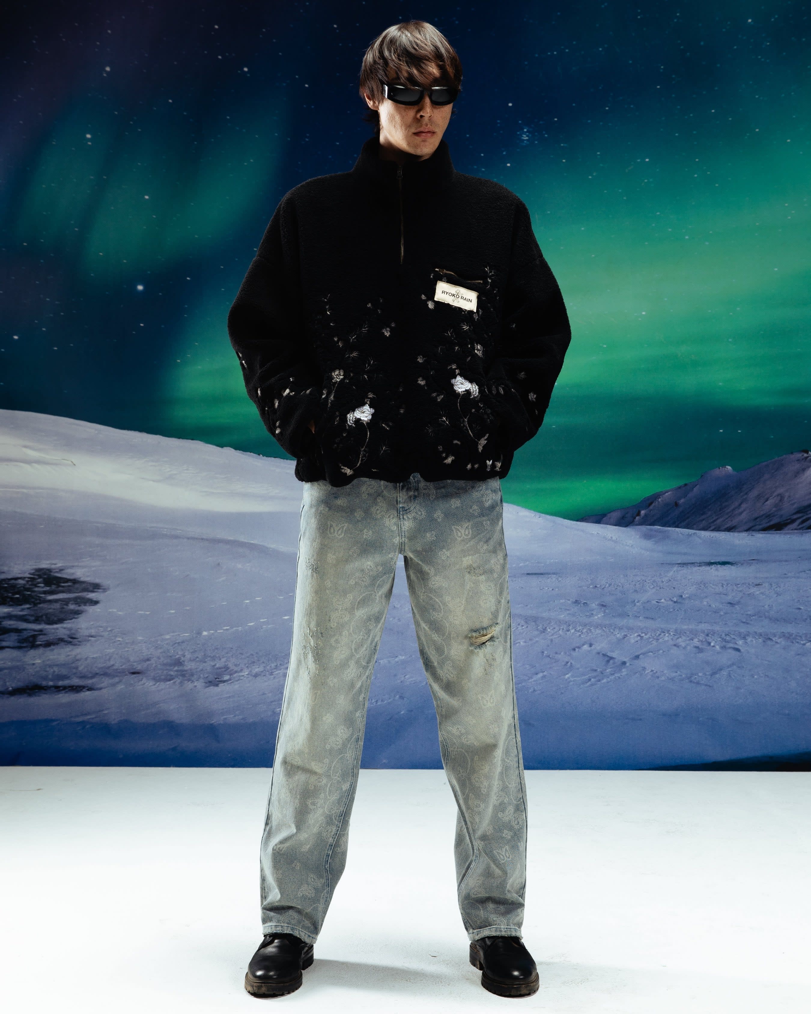 QUARTER ZIP SHERPA PULLOVER - BLACK - Image 4
