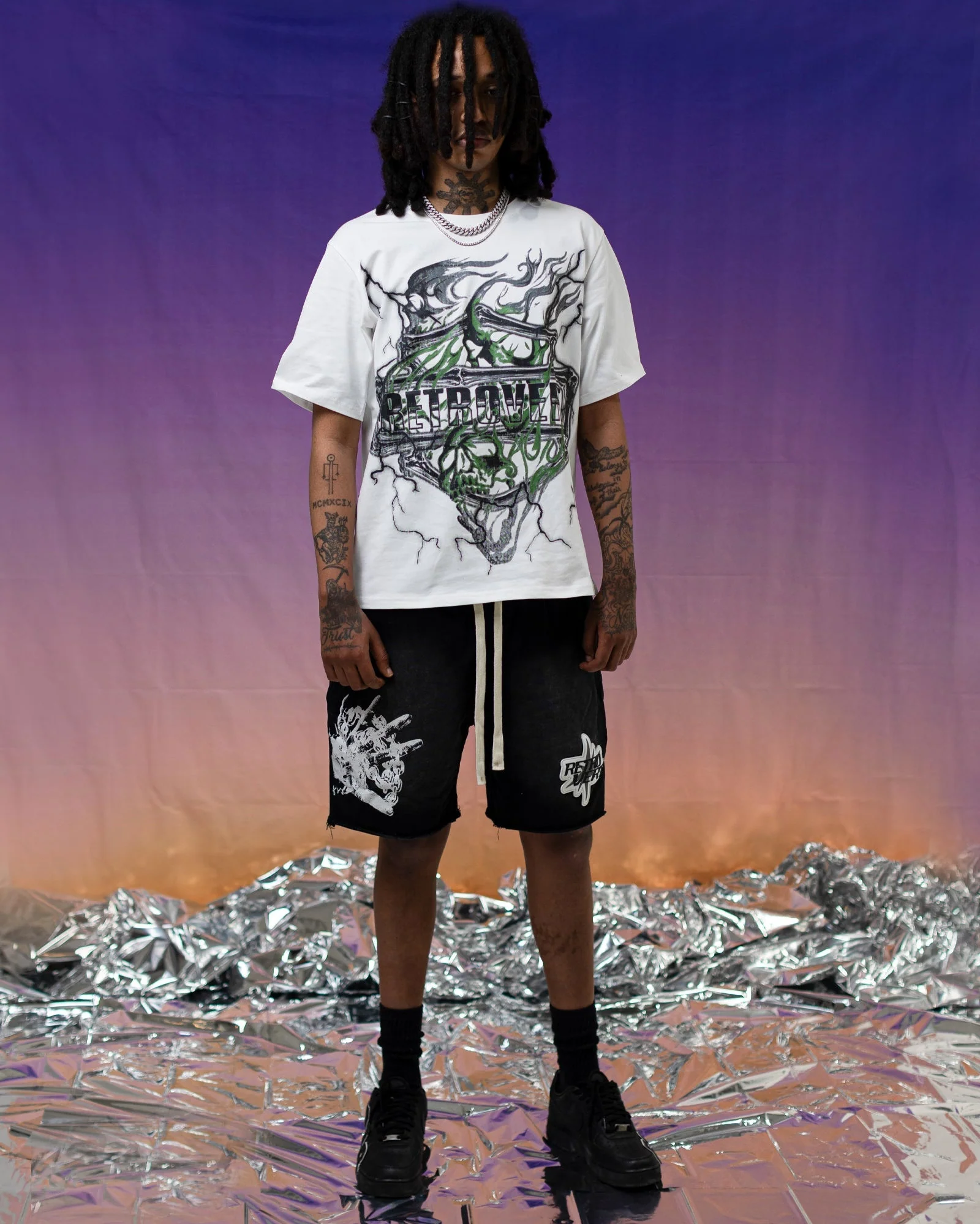 Spiked Hands Shorts Black - Image 3