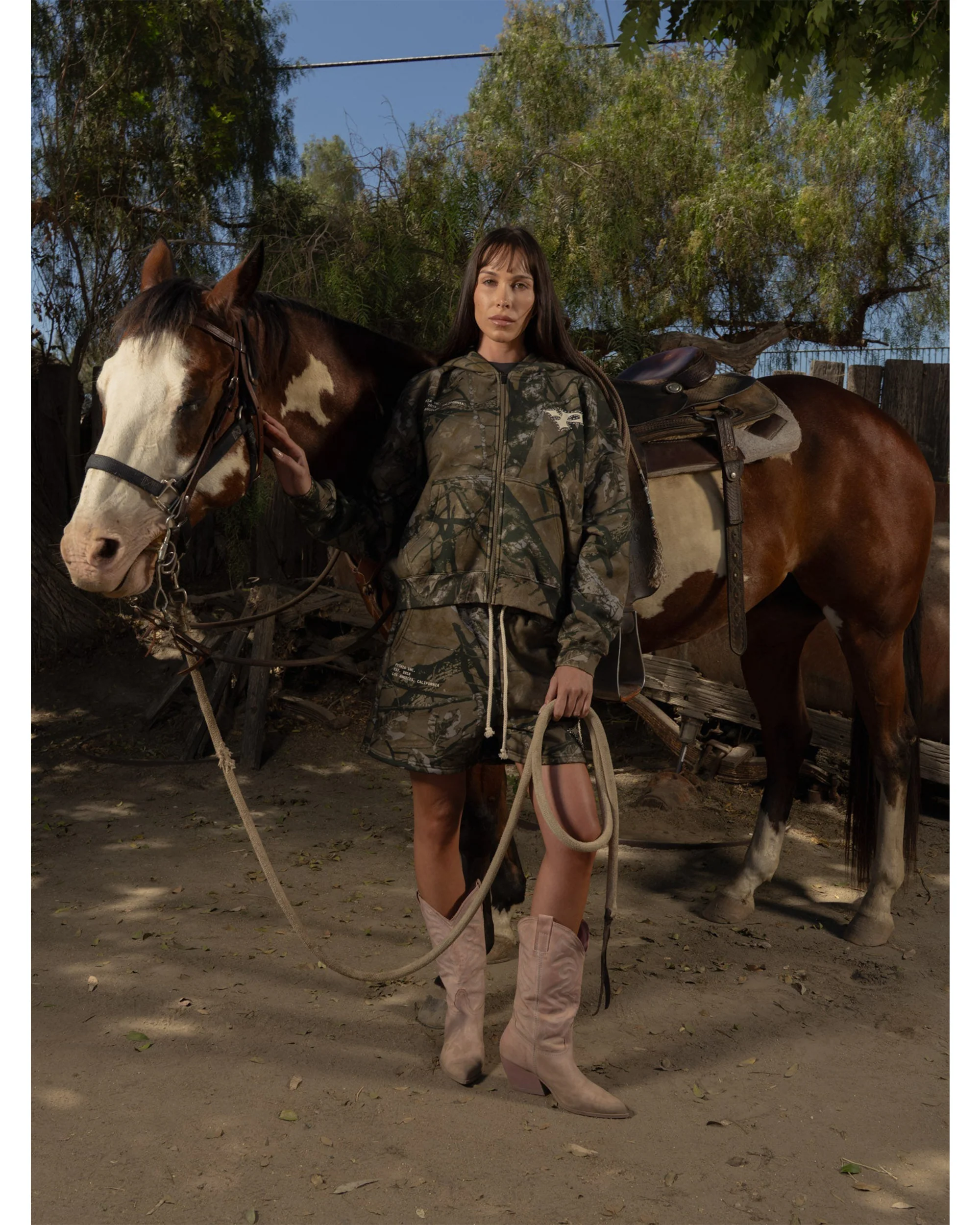 STUDDED SWEAT SHORT - CAMO - Image 6