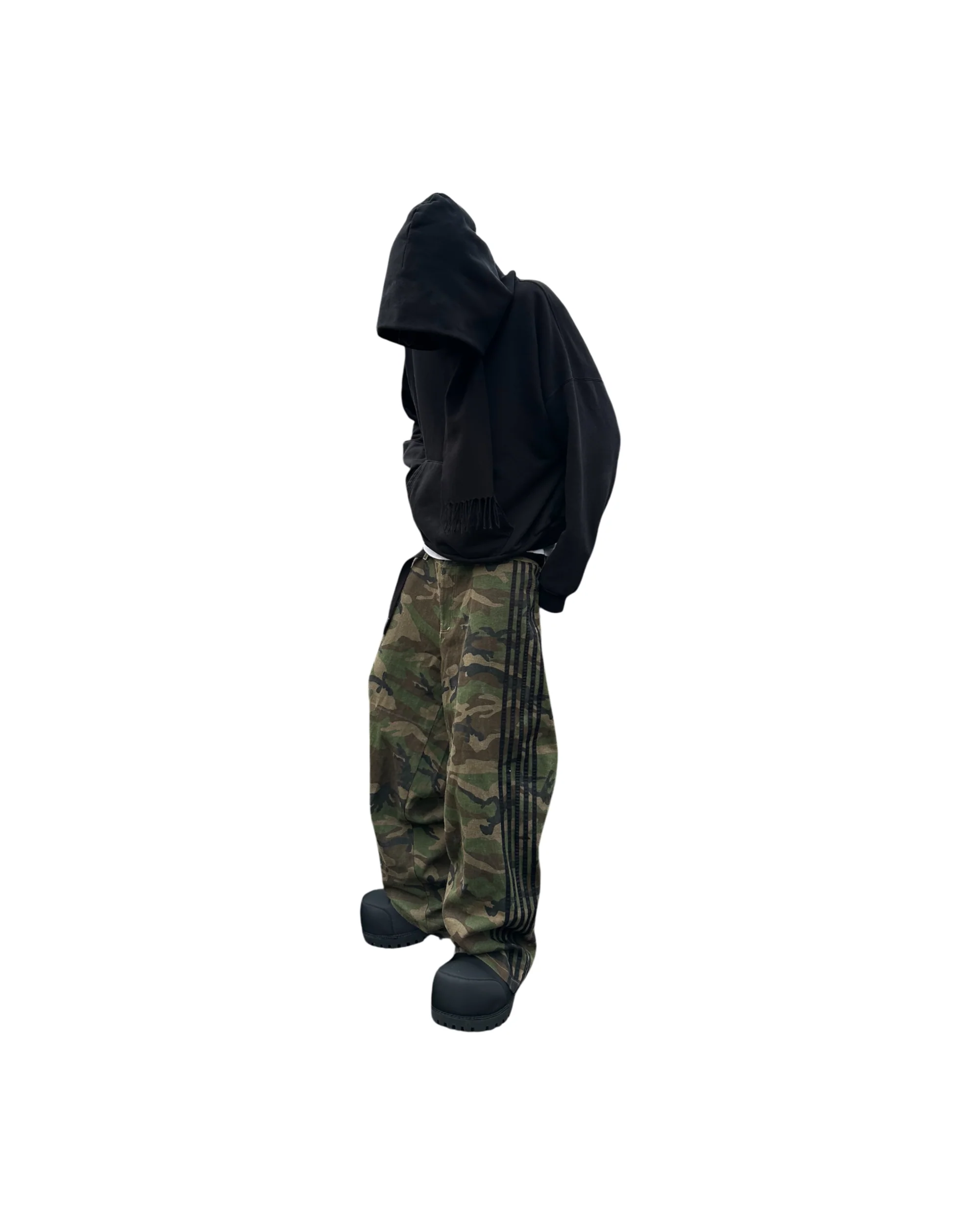 V2 TRACK JEANS (CAMO) - Image 6