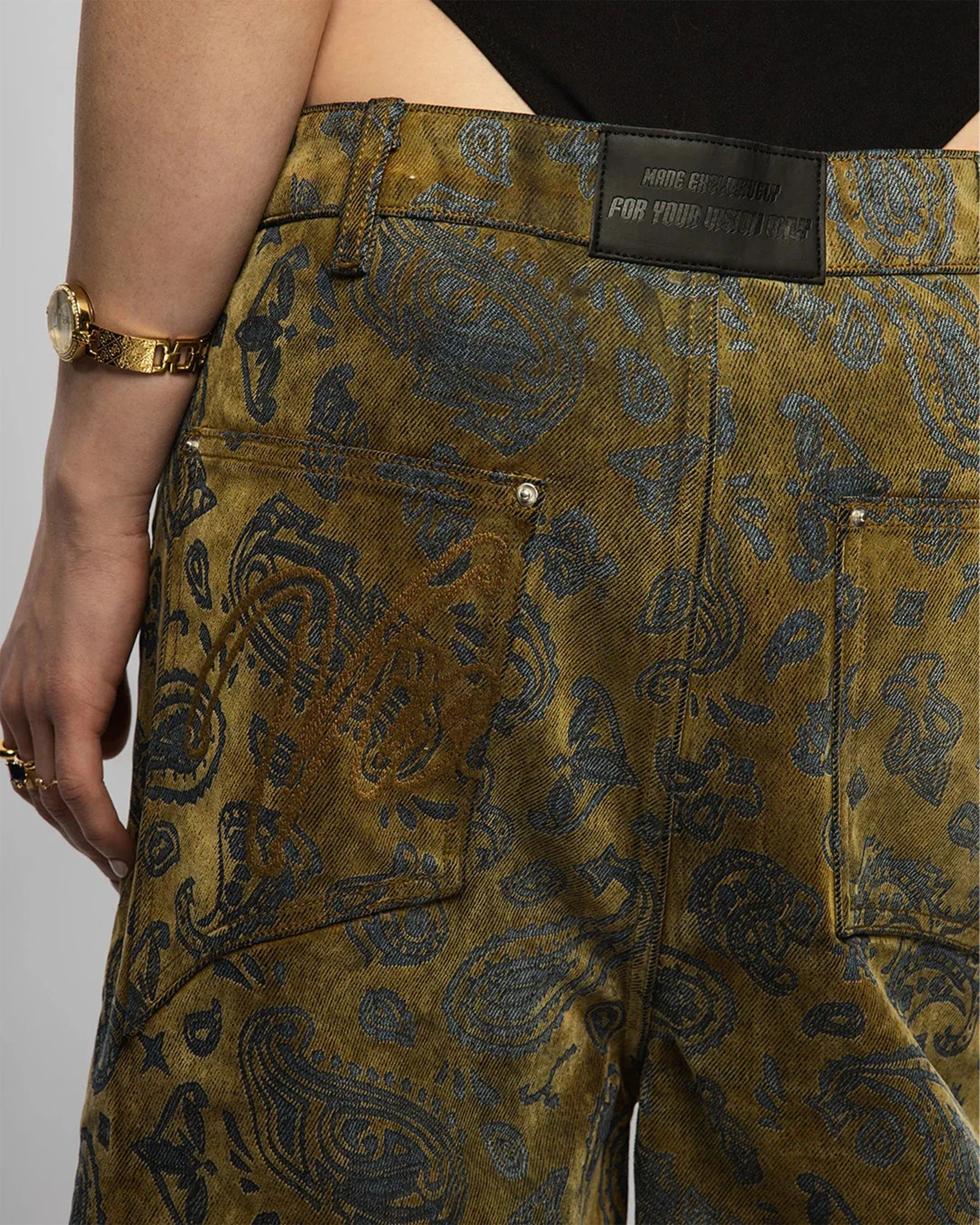 VISIONARY "GRANDMA COUCH" DENIM SHORTS - Image 9