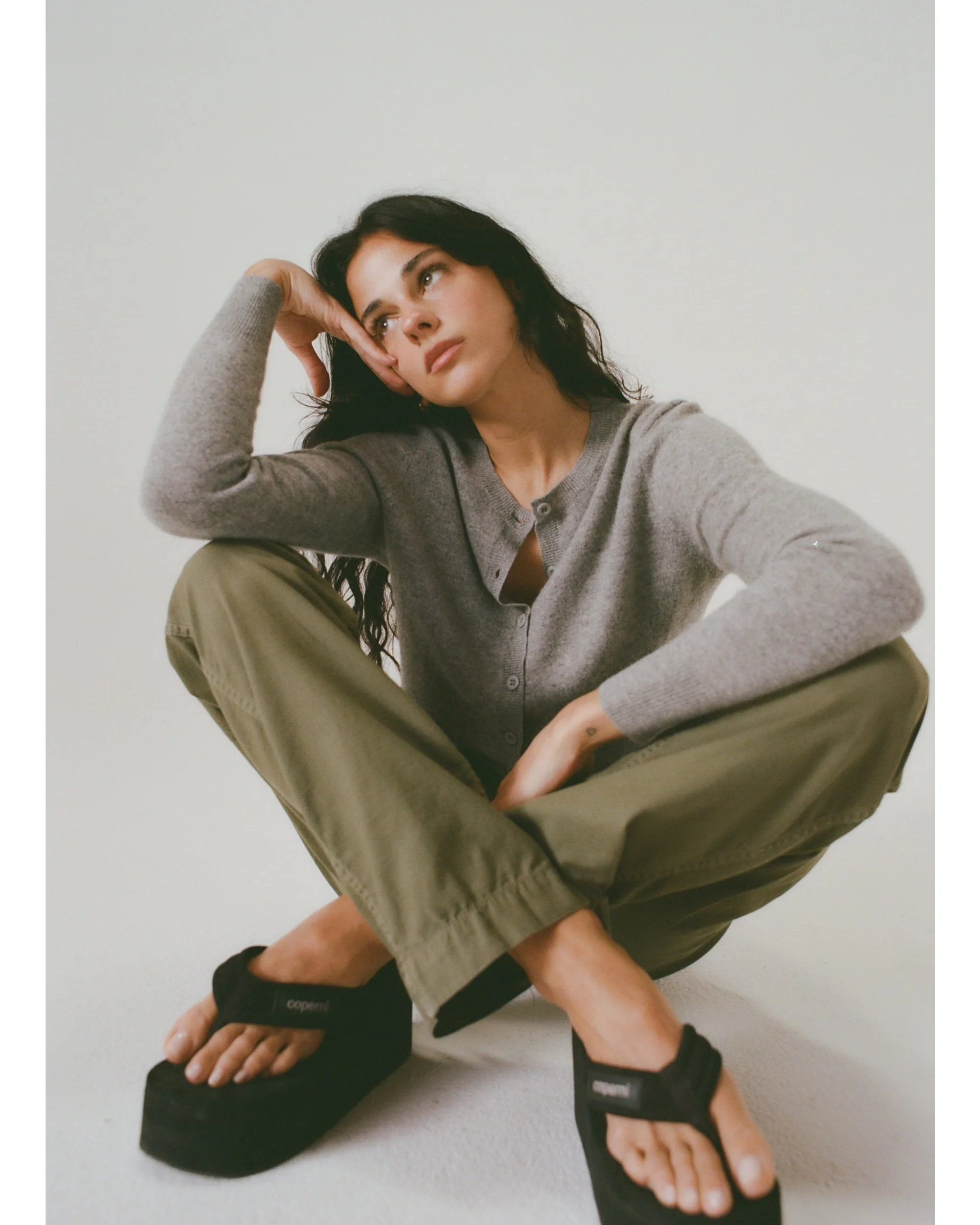 Women's Cashmere Cardigan - Image 4